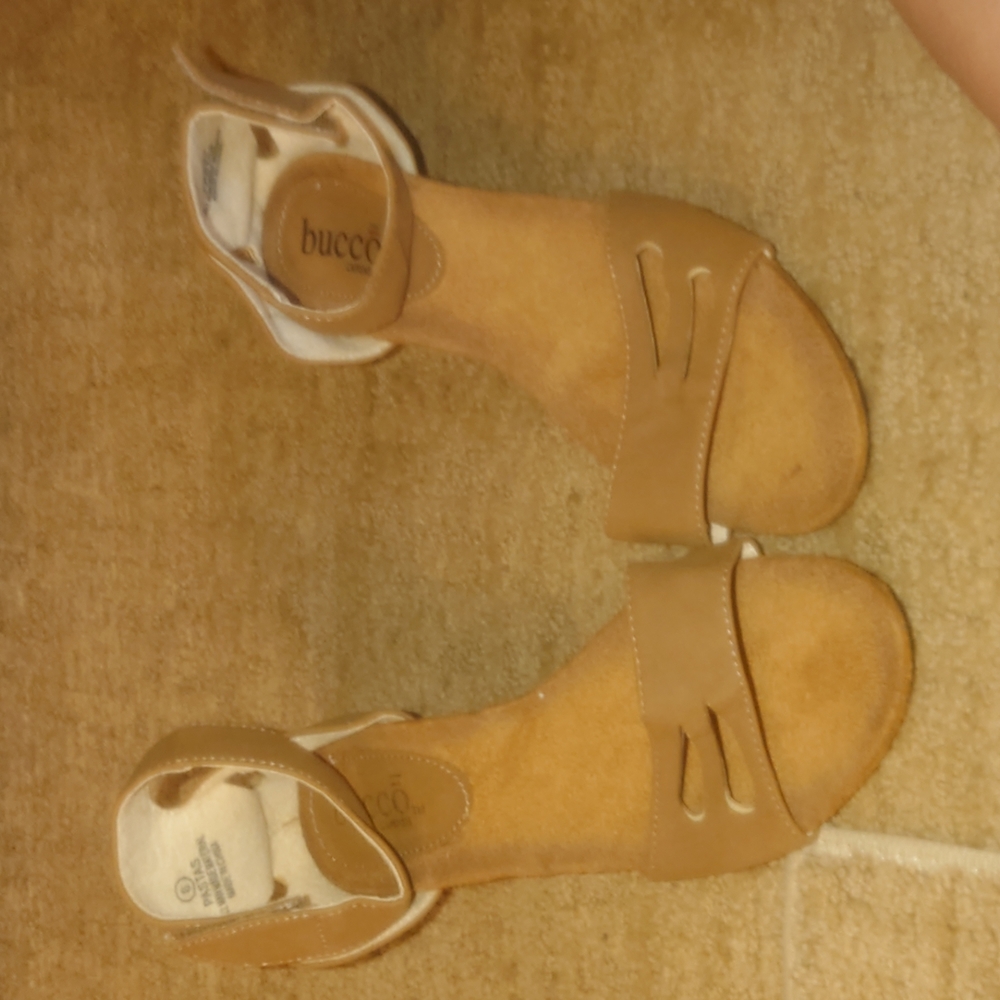 Bucco sandals
